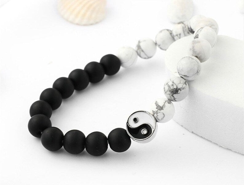 Bracelet | Trendy Jewellery | Yin and Yang Bead Howlite | Beads Natural Stone | 7” Bangle Charm